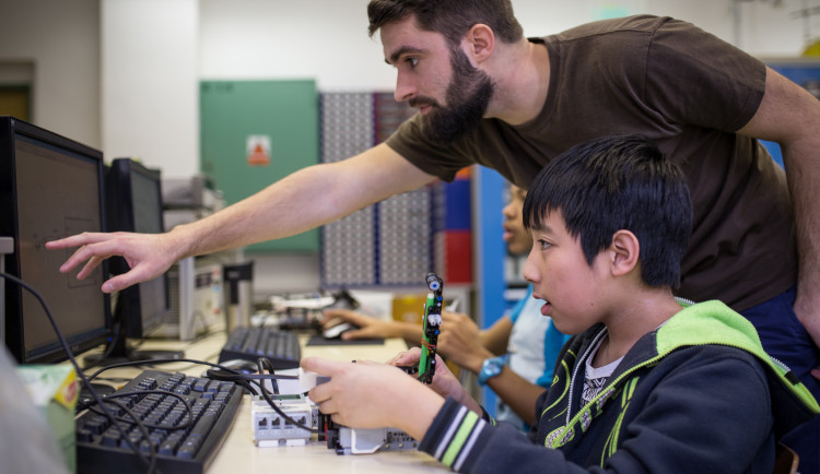 Dětská univerzita letos nově otevře kurz nanotechnologií, zájem je velký