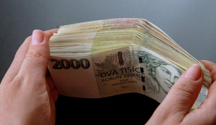 Copyright (c) 2020 ZhakYaroslav/Shutterstock.  No use without permission.