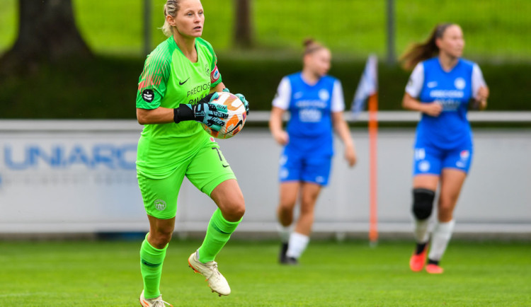 První žena ve Dvoraně slávy Slovanu. Děti budou hrdé, říká brankářka Iva Pižlová