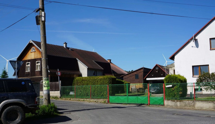 Obyvatelé Brniště souhlasí s výstavbou větrného parku. Na kraji obce může vyrůst až šest větrníků