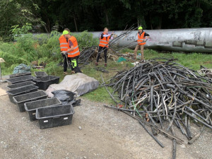 Co vše skrývá černá skládka? Rozboru jedné takové jsme se zúčastnili