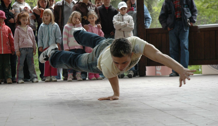 Začal Týden nízkoprahových klubů. Navštivte Maják nebo Vesmír