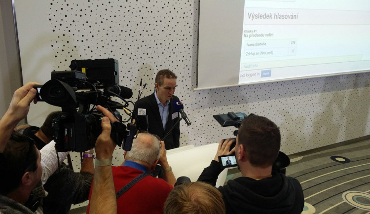 1000x1000-1515242249-nove-zvoleny-predseda-ivan-bartos