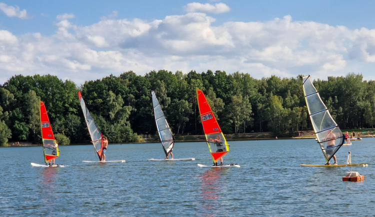 Na Kristýně v Hrádku nad Nisou po dvaceti letech soutěžili jachtaři