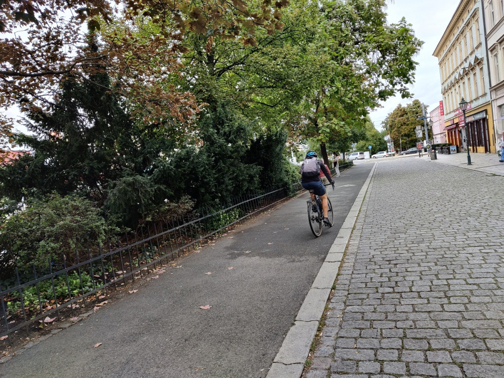 Tento cyklista kolem jen prosvištěl.