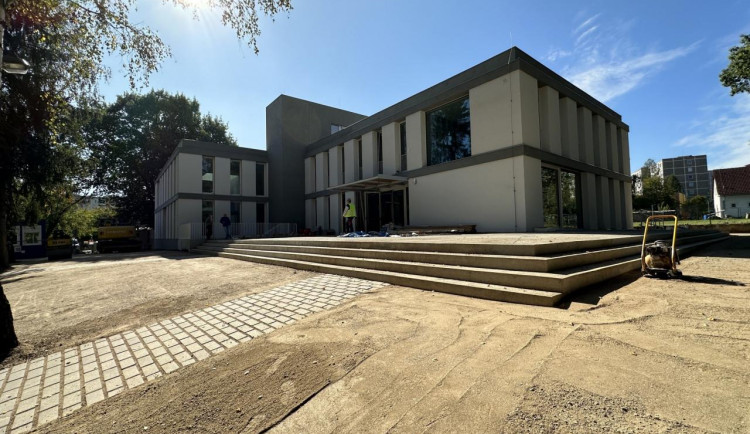 Chodov v říjnu otevře novou knihovnu, zbývá přestěhovat desetitisíce publikací