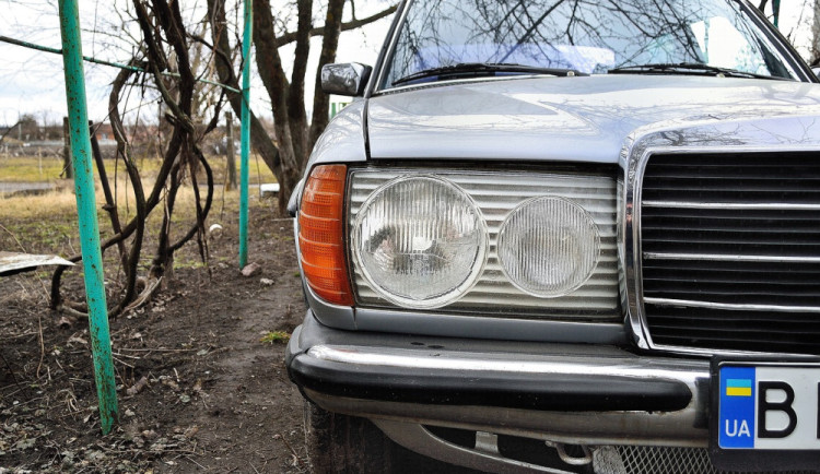 Ukrajinci musí v Česku zaregistrovat svá auta. Jde o desítky tisíc vozidel, hlásí úřady