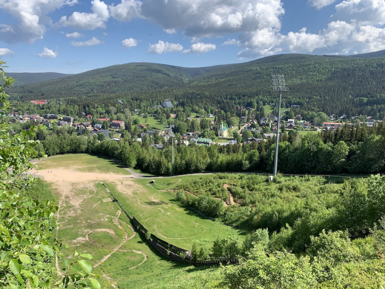 Rekonstrukce skokanského areálu v Harrachově začne příští rok. Nejdříve opraví velký můstek