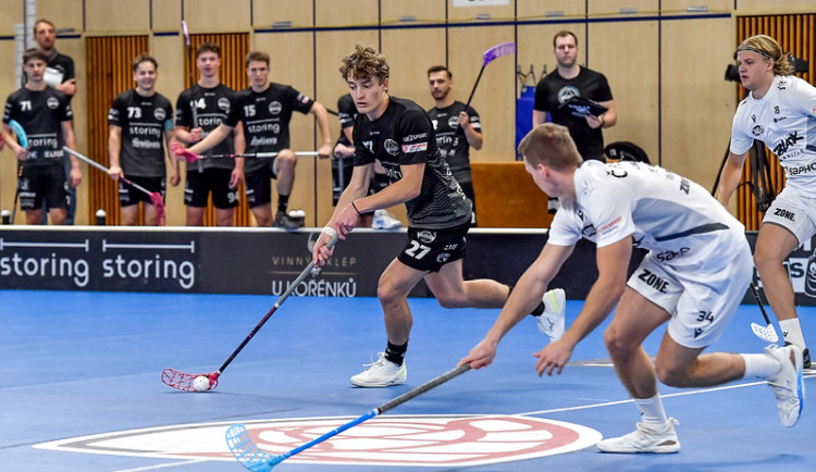 Pátá výhra v řadě. Florbalisté se vezou na vítězné vlně, zápas s Black Angels si ale zkomplikovali