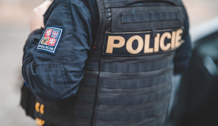 Pár se domluvil na sebevraždě. Otec zastřelil dvouletého syna, manželku i sebe