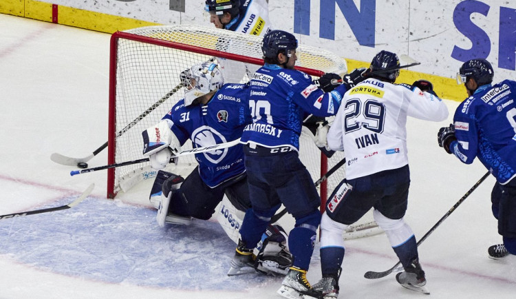 Tygři poprvé v sezoně doma nevyhráli. Plzni podlehli na nájezdy 3:4