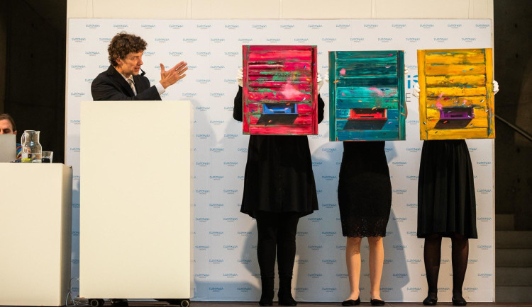 Benefiční dražba uměleckých děl vynesla více než milion korun