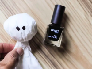 Máte rádi Halloween? Vyrobte si na dveře strašidelný věnec