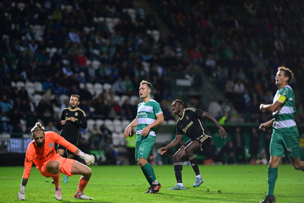 Sparta postoupila do dalšího kola poháru.