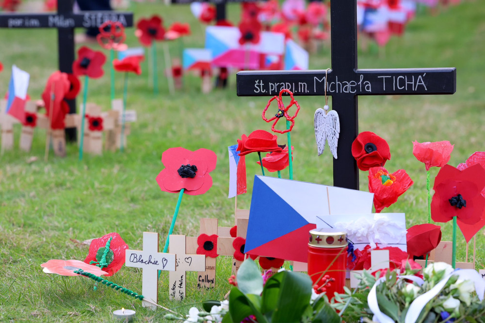 Veteránům nestačí vyjadřovat vděčnost, musíme jim pomáhat, řekla Černochová