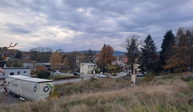 Vratislavice se snad konečně dočkají supermarketu. Místo už je připravené