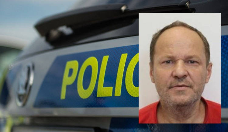 Muž zmizel v neděli odpoledne, pátrají po něm policisté ze dvou krajů