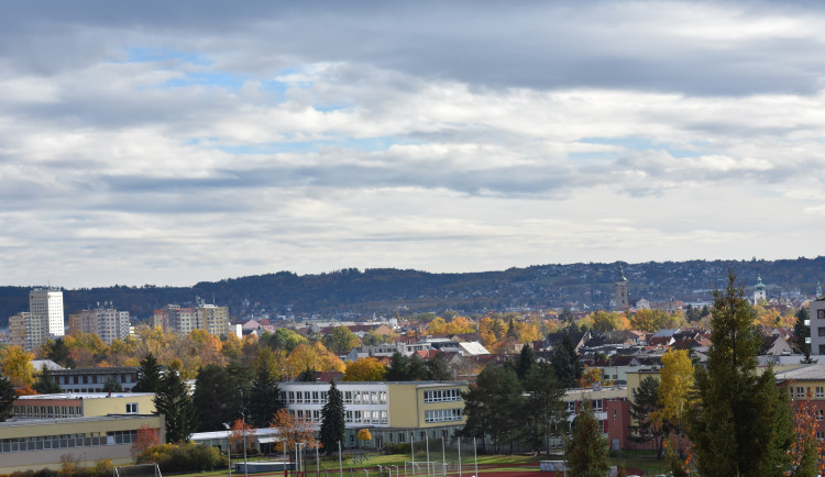 O víkendu se ochladí, v sobotu bude na horách sněžit