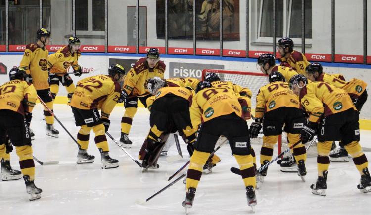 Po měsíci zase tříbodová výhra. Dukla porazila rezervu Pardubic 3:0 a je osmá