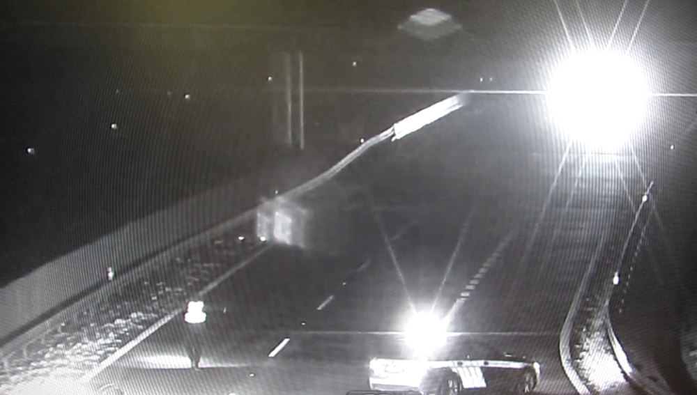 Cizinec pod vlivem alkoholu najel do protisměru dálnice D11. Nadýchal téměř dvě promile