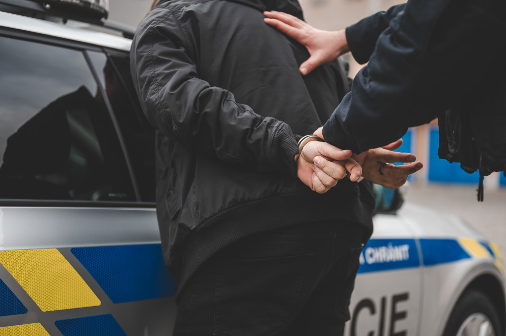 Odvolací soud potvrdil muži 16,5 roku za pokus o vraždu seniora na Chebsku