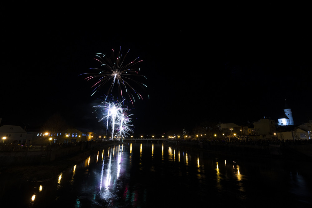 Přerov rozburácela rocková show. Ohňostrojná novoroční oslava přilákala davy