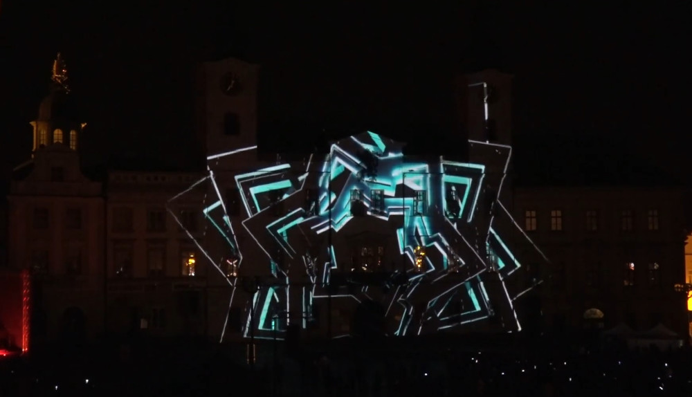 Hradec Králové představil novoroční videomaping. Jak se vám líbil?