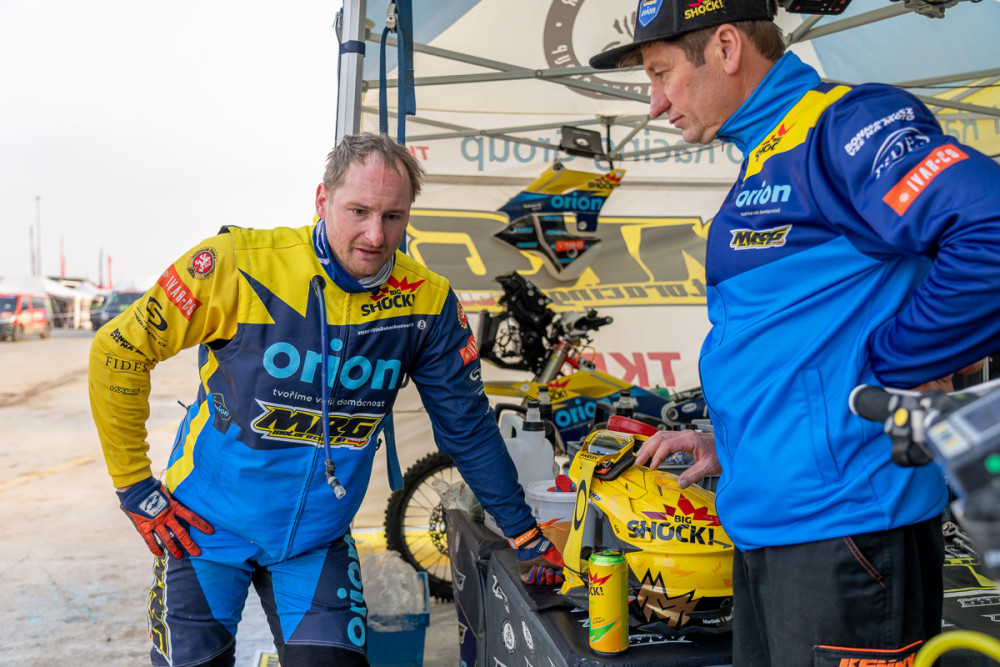 Bude to možná nejnáročnější Dakar. Část trati zasáhly před startem záplavy, říká motocyklista Martin Michek