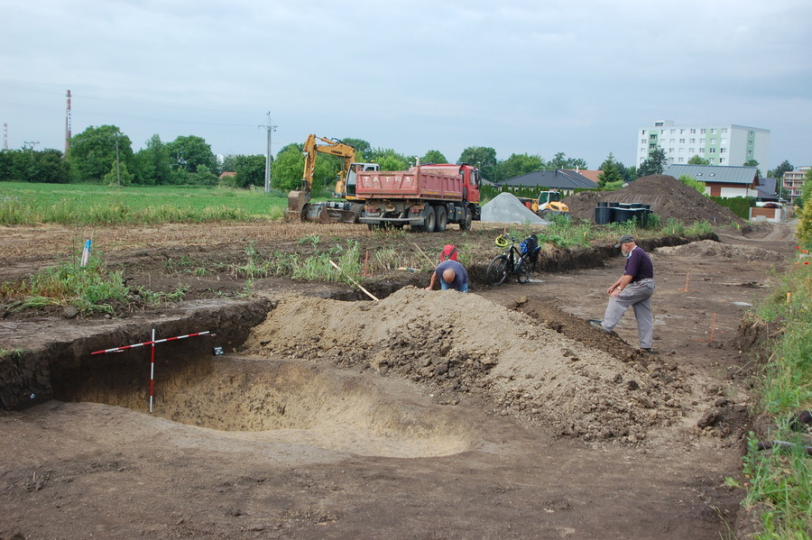 Ve Vrahovicích archeologové objevili zdobenou píšťalku z kosti. Bylo zde rozsáhlé neolitické sídliště