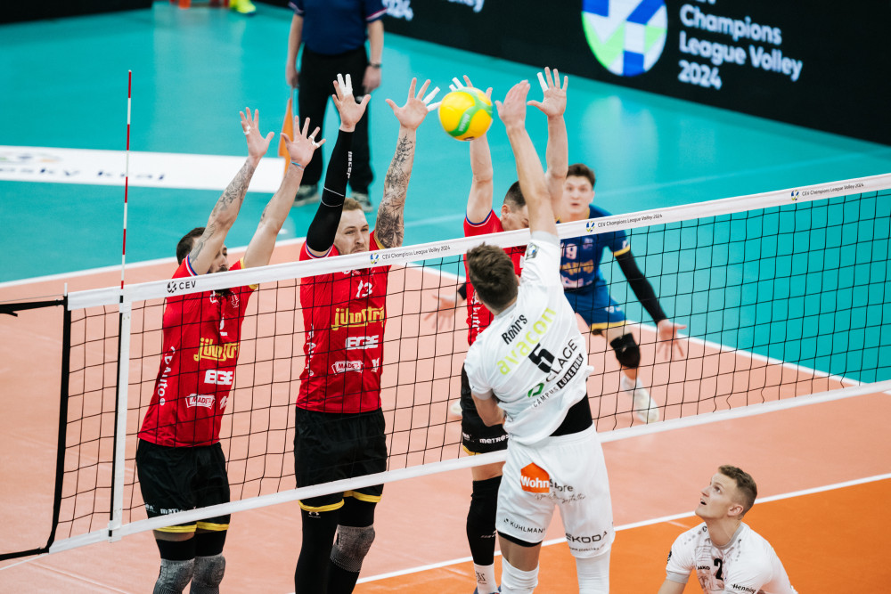 dan.kubat14@gmail.com +420774407608