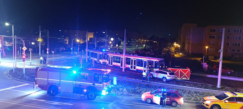 Olomoučtí kriminalisté vyšetřují smrtelný střet s tramvají. O pomoc žádají svědky