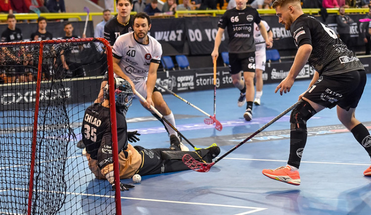 Florbalisté po letech porazili Spartu a drží se na místě zaručujícím přímý postup do play off