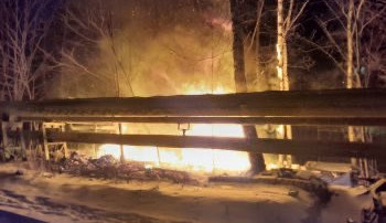 Požár v Liberci. V Rochlici hořel přístřešek bezdomovců