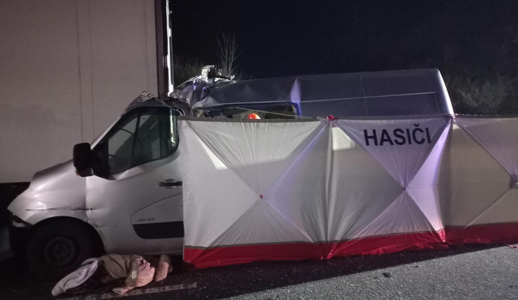 VIDEO: Hasiči zveřejnili video z tragické nehody, při které zemřeli tři lidé