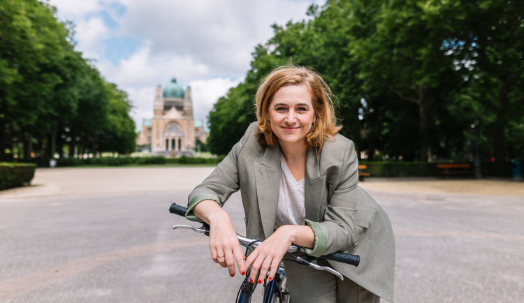 Elke Van den Brandtová, ministryně dopravy (náměstkyně) belgického Bruselu.