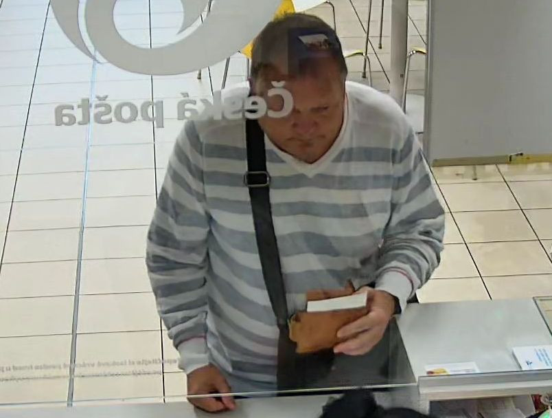 policie pátrá po muži