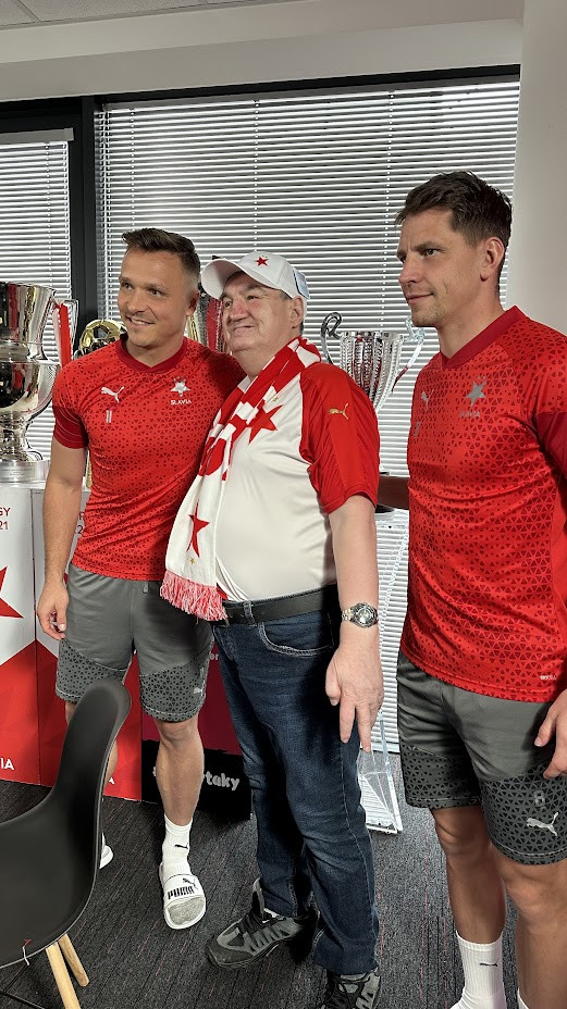 Splněný sen. Hynek z domova v Počátkách se potkal s fotbalisty Slavie, navštívil trénink a pohladil si trávník