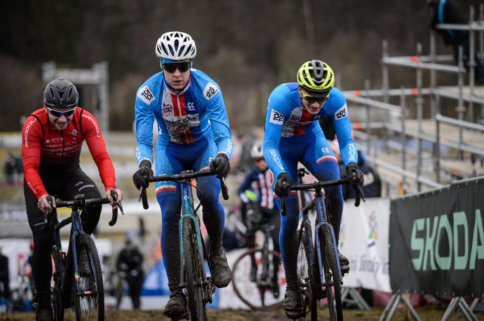 Cyklokrosaři obsadili na úvod mistrovství v Táboře šesté místo, štafety vyhráli Francouzi