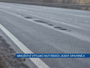  Množství výtluků nutí řidiče jezdit opatrněji, rizikové úseky jsou označeny, ŘSD je brzy opraví