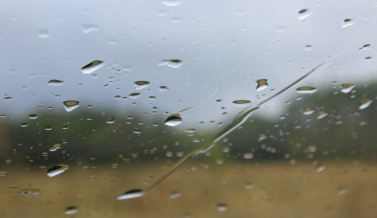 Zima je v nedohlednu, nový sníh se může objevit jen na horách