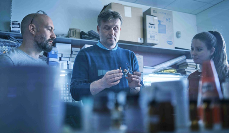 CasInvent Pharma získal 1,6 milionu EUR na další podporu vývoje inhibitorů, které mohou pomoci při léčbě resistentních leukémií a solidních tumorů