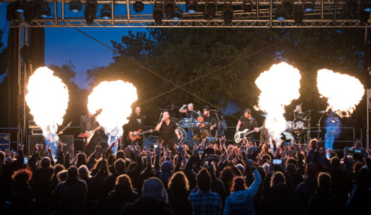 Protheus a Komunál vyráží na společné turné
