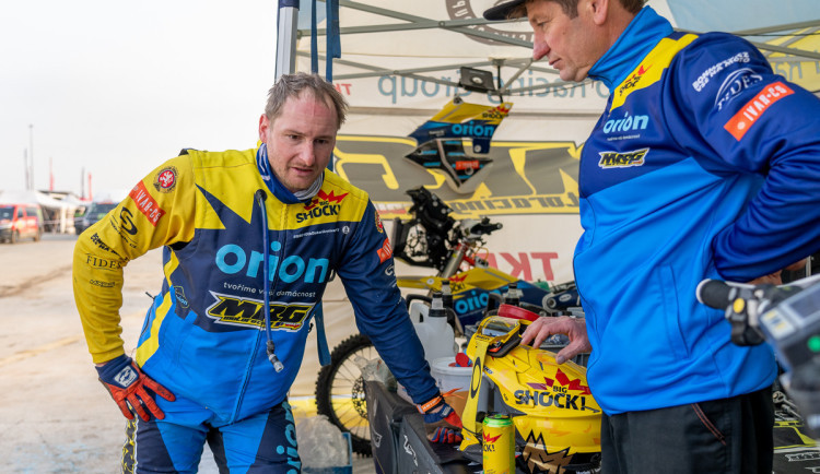 size4-size3-17042799182314-139-bude-to-mozna-nejnarocnejsi-dakar-cast-trati-zasahly-pred-startem-zaplavy-rika-motocyklista-martin-m