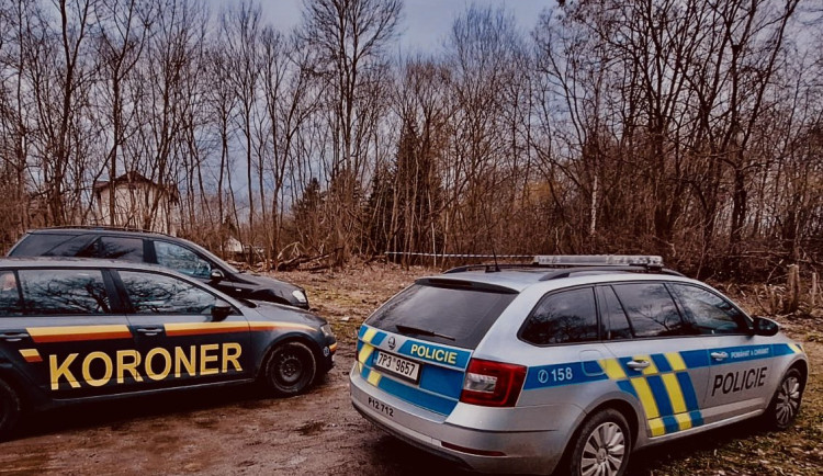 Kriminalisté vyšetřují nález mrtvého lidského plodu v Plzni