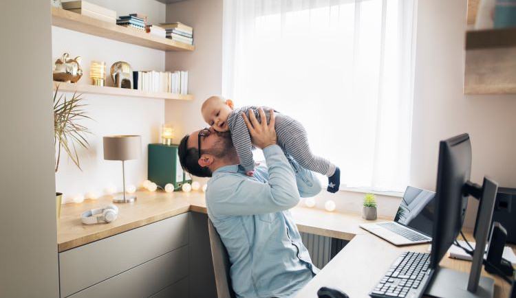 Ubývá firem, které svým zaměstnancům přispívají na stravenky. Jaké jsou trendy zaměstnaneckých benefitů?