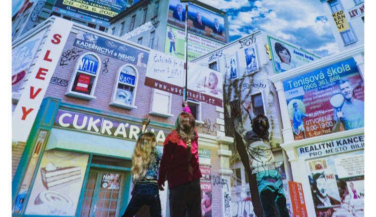 Lovci znaků přibližují interaktivní formou písmo i komunikaci od jejich prvopočátku. Vezměte děti a pojďte jim ukázat, co je telegraf či světlotisk nebo si pokecat s robotem Blablátorem