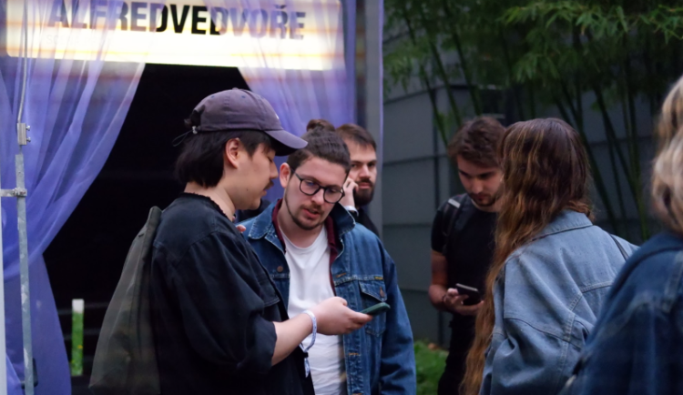 Jubilejní 40. ročník studentského festivalu FAMUFEST nabídne nejen filmy, ale i divadelní představení, koncerty a přednášky. Pozvání přijala polská režisérka Agnieszka Holland.