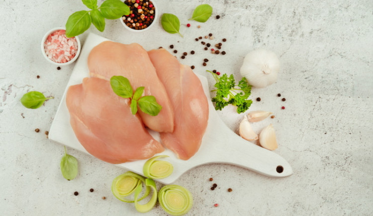 Největší slovenský zpracovatel drůbeže exportuje více do zahraničí