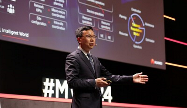Yang Chaobin ze společnosti Huawei: Základní telekomunikační model urychluje inteligentní transformaci operátorů