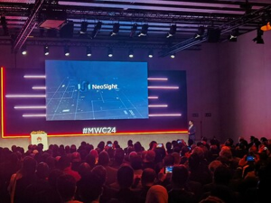 Huawei představuje NeoSight, lehký konvergovaný systém řízení nové generace pro komerční trh